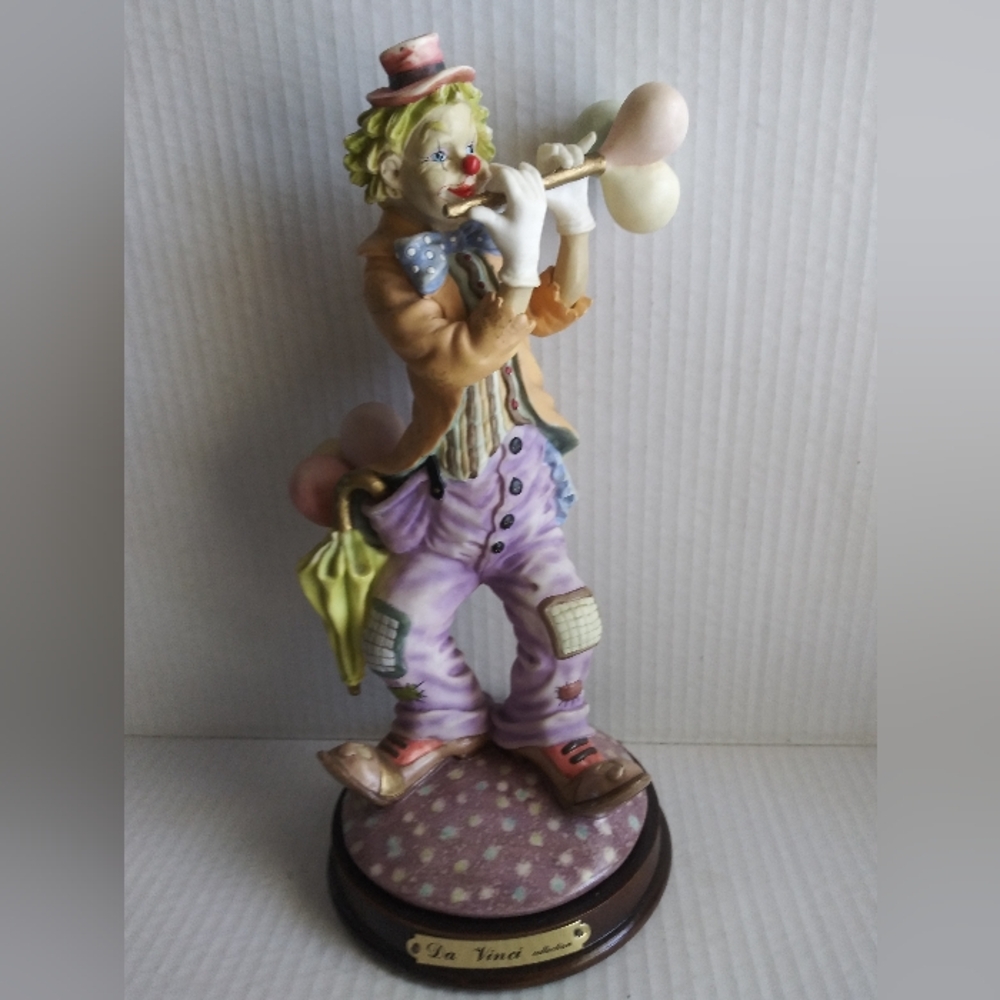 Clown with Flute and Balloons Da Vinci Collection Ceramic Collectible Figurine